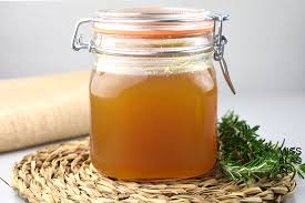 Caldo de Huesos de Res de Pastura: Un Superalimento Ancestral para la Salud Moderna